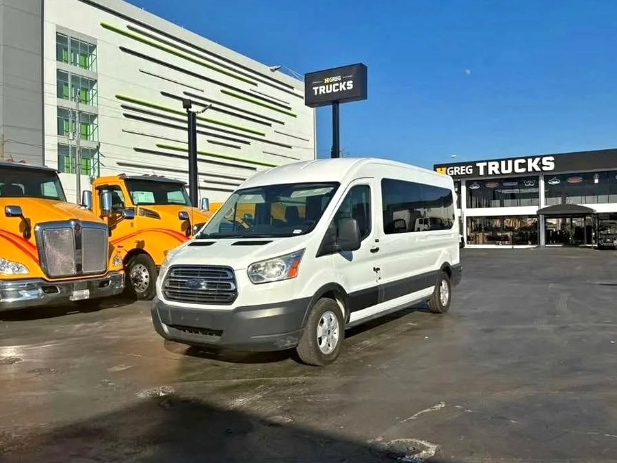 2017 Ford Transit wagon xl