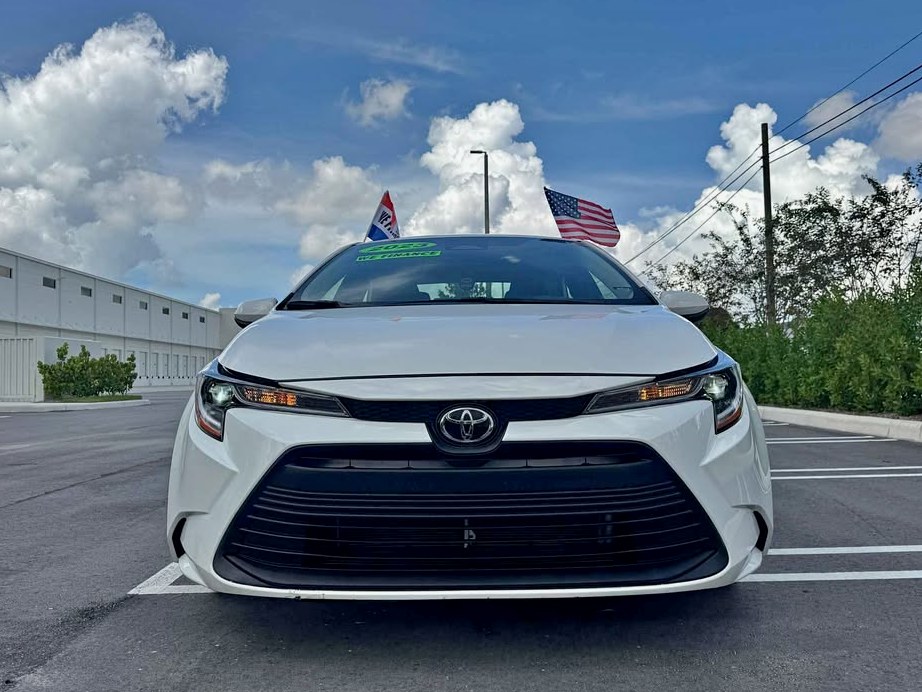 2023 Toyota Corolla LE Sedan