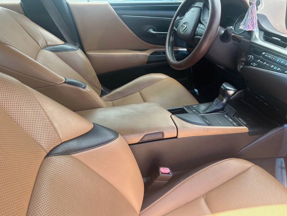 2019 Lexus ES 330 Sedan