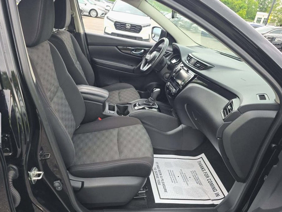 2019 Nissan Rogue (405)