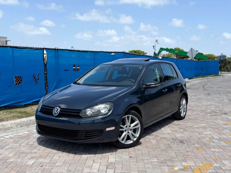 2010 Volkswagen Golf 2.5L Hatchback