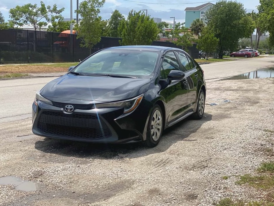 2020 Toyota Corolla LE Sedan