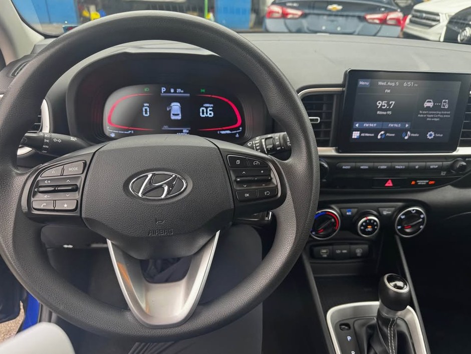 2023 Hyundai Venue SE