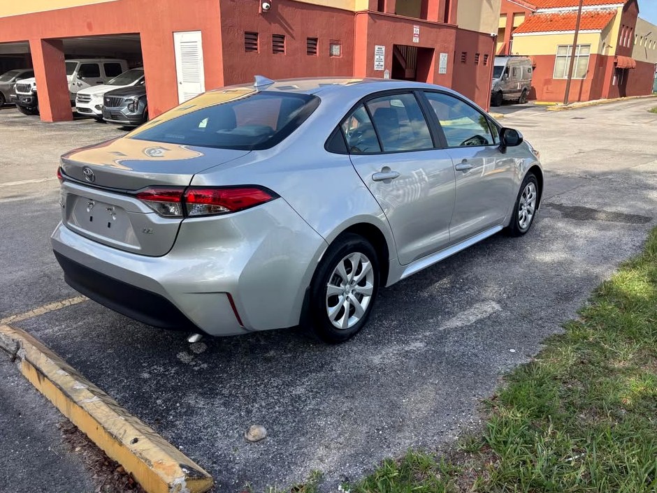2025 Toyota Corolla LE Sedan