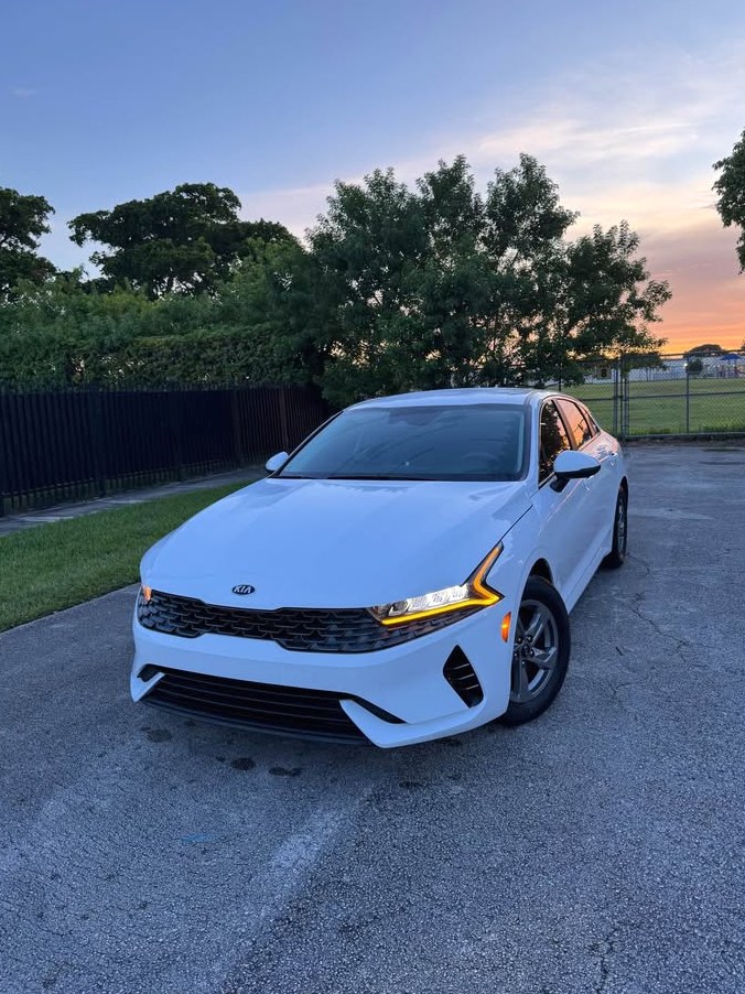 2021 Kia K5 LXS Sedan
