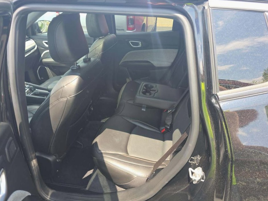 2023 Jeep Compass (260)