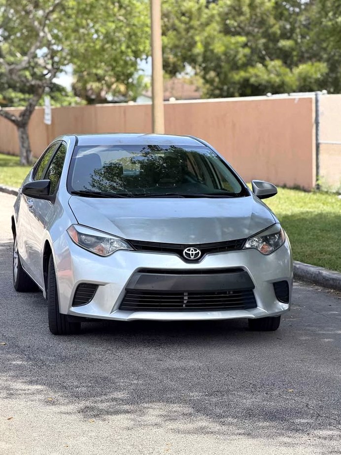 2014 Toyota Corolla LE Sedan