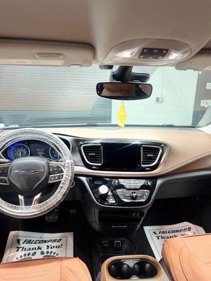 2017 Chrysler Pacifica Limited Van