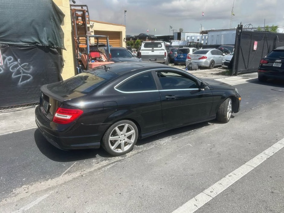 2013 Mercedes-Benz C250 low miles