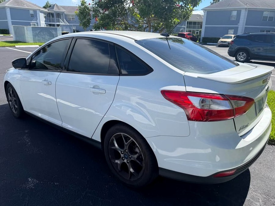 2013 Ford Focus SE Sedan